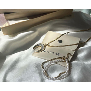 Free Silk On Me Jewelry