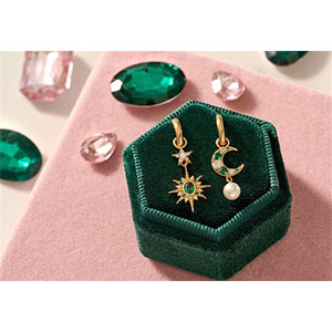 Free Amelia Scott Earrings